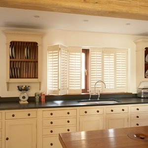 plantation-kitchen-shutters