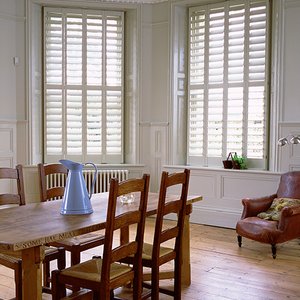 country-kitchen-wood-shutters