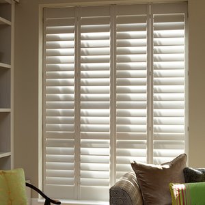 living-room-painted-shutters